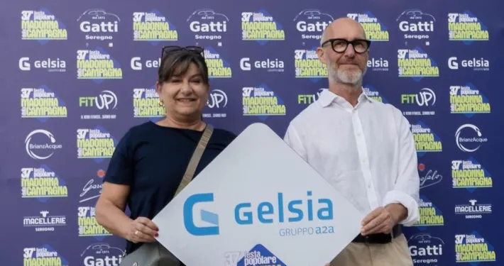 presidente di gelsia che tiene logo